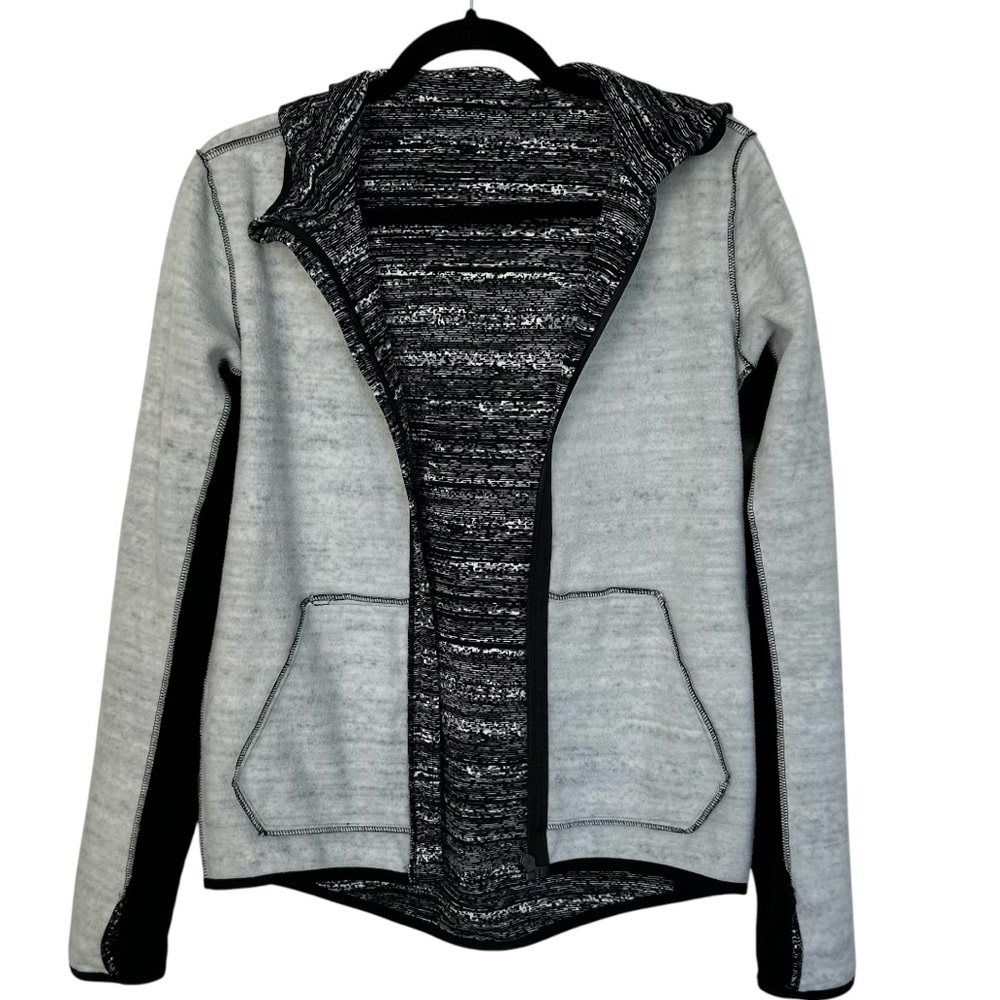 NIKE Women’s Full Zip Hoodie THERMA FIT Black/Gray/White Brushed Fleece Thumb M - Picture 3 of 15